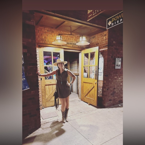 Meet your Posher, Tilisa - Picture 3 of 3